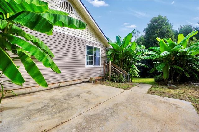 376 Doe Lane, Mansfield, GA 30055