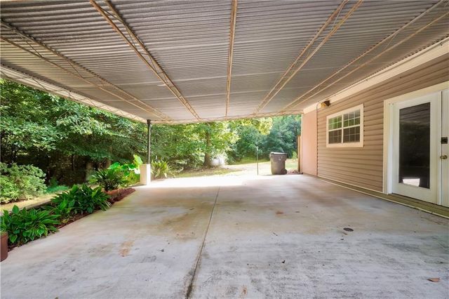 376 Doe Lane, Mansfield, GA 30055