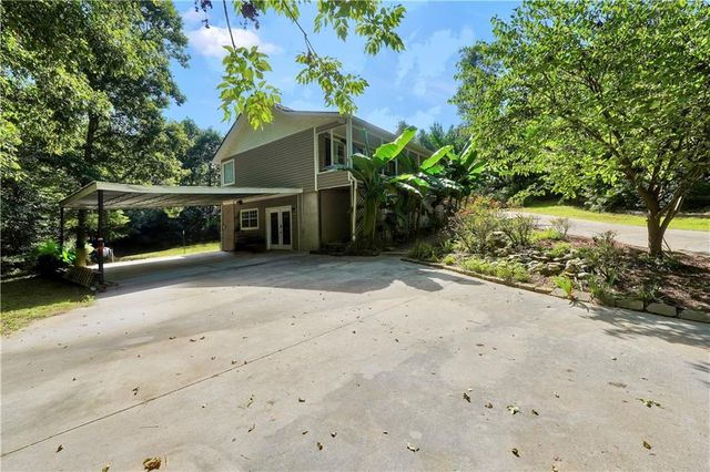 376 Doe Lane, Mansfield, GA 30055