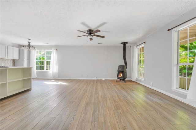 376 Doe Lane, Mansfield, GA 30055