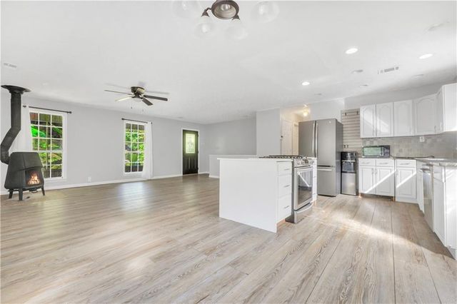 376 Doe Lane, Mansfield, GA 30055