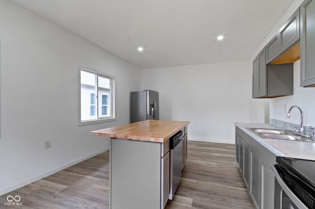 55 N Chester Avenue, Indianapolis, IN 46201