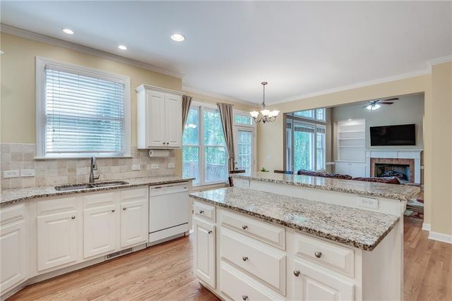 4214 Balmoral Glen Drive, Berkeley Lake, GA 30092