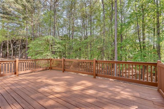 4214 Balmoral Glen Drive, Berkeley Lake, GA 30092