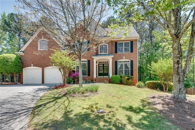 4214 Balmoral Glen Drive, Berkeley Lake, GA 30092