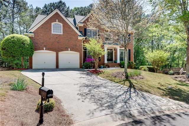 4214 Balmoral Glen Drive, Berkeley Lake, GA 30092