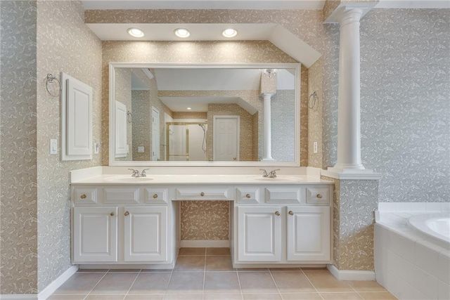 4214 Balmoral Glen Drive, Berkeley Lake, GA 30092