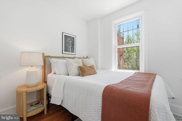 1823 GALES ST NE, Washington, DC 20002