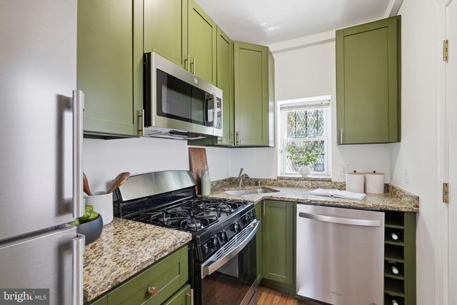 1823 GALES ST NE, Washington, DC 20002