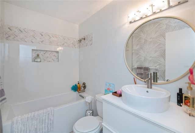 443 BELMONT AVENUE, Venice, FL 34293