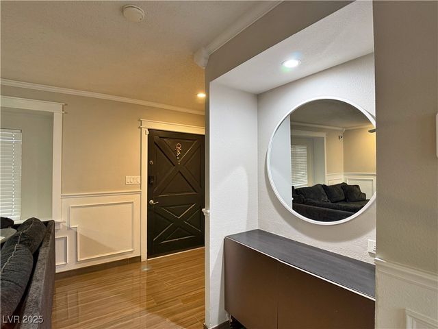 2013 Las Verdes Street, Las Vegas, NV 89102