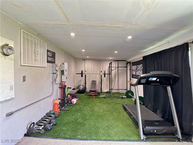 2013 Las Verdes Street, Las Vegas, NV 89102