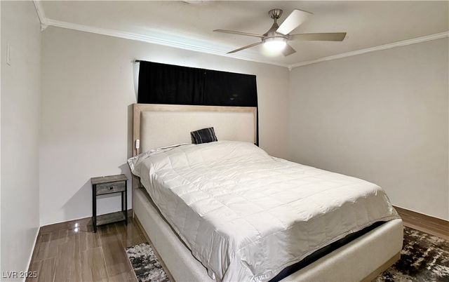 2013 Las Verdes Street, Las Vegas, NV 89102