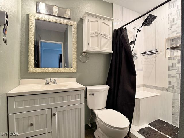 2013 Las Verdes Street, Las Vegas, NV 89102