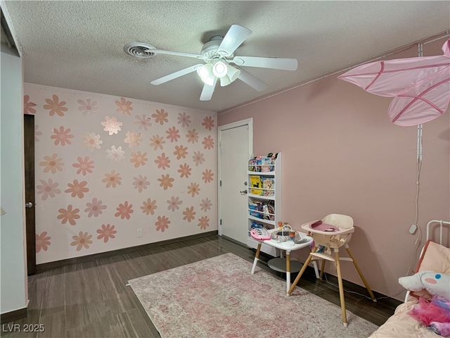 2013 Las Verdes Street, Las Vegas, NV 89102