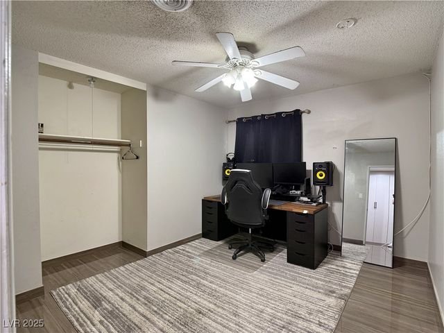 2013 Las Verdes Street, Las Vegas, NV 89102