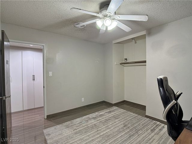 2013 Las Verdes Street, Las Vegas, NV 89102