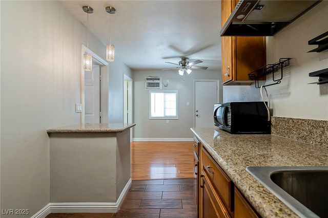 2013 Las Verdes Street, Las Vegas, NV 89102