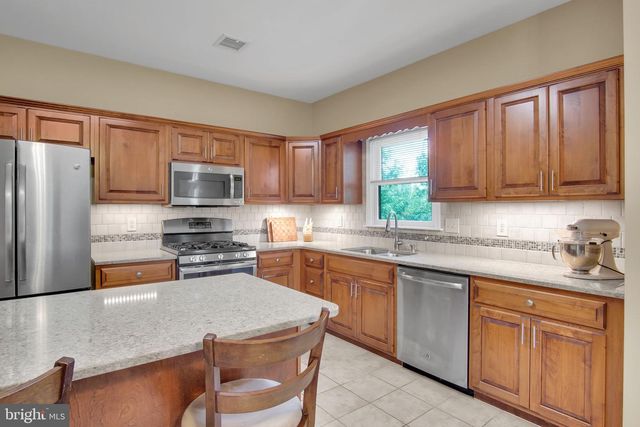 6443 OAK VIEW DR, Harrisburg, PA 17112