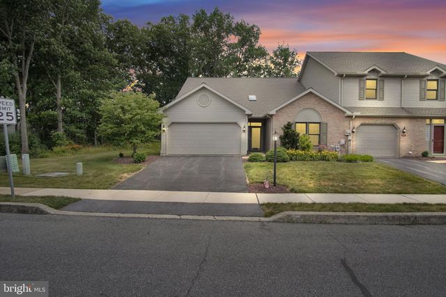 6443 OAK VIEW DR, Harrisburg, PA 17112