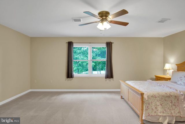 6443 OAK VIEW DR, Harrisburg, PA 17112