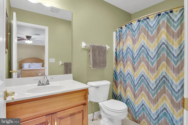 6443 OAK VIEW DR, Harrisburg, PA 17112