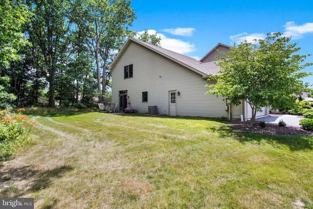 6443 OAK VIEW DR, Harrisburg, PA 17112