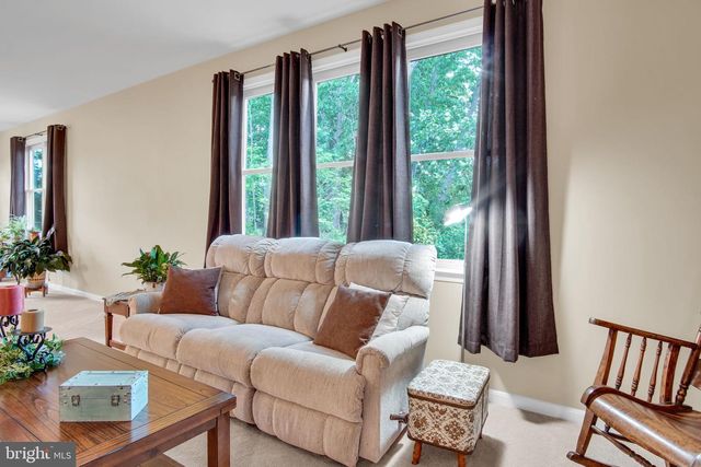 6443 OAK VIEW DR, Harrisburg, PA 17112