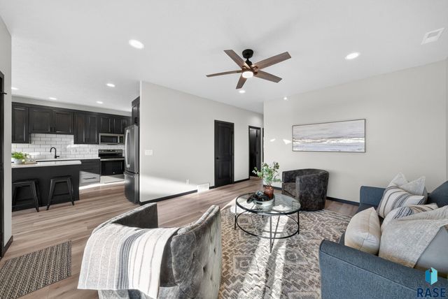 1230 N Titan Ave Avenue, Tea, SD 57064