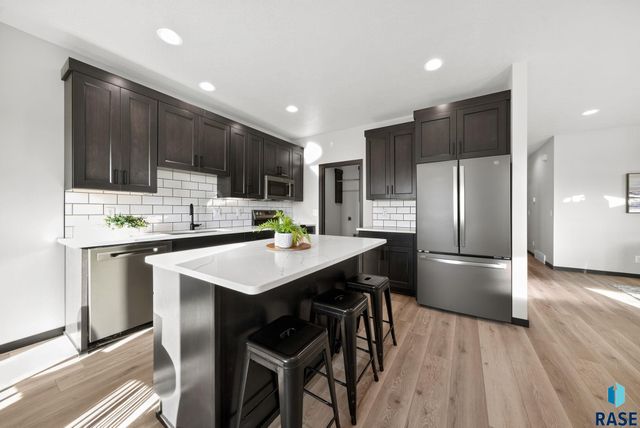 1230 N Titan Ave Avenue, Tea, SD 57064