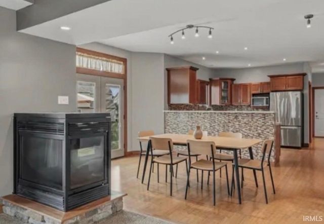 2002 Falcon Ridge Court, Fort Wayne, IN 46845