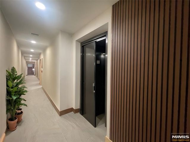 58 Union Street 601, Newark, NJ 07105