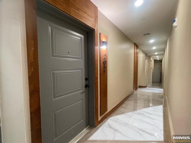 58 Union Street 601, Newark, NJ 07105