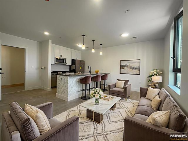 58 Union Street 601, Newark, NJ 07105