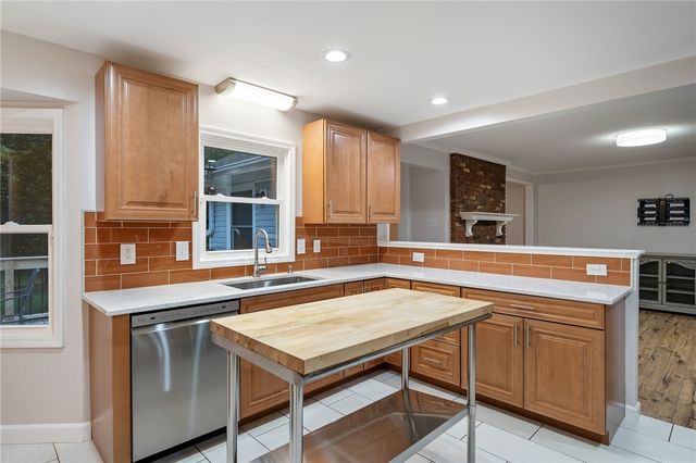 1014 E Queen Street, Pendleton, SC 29670