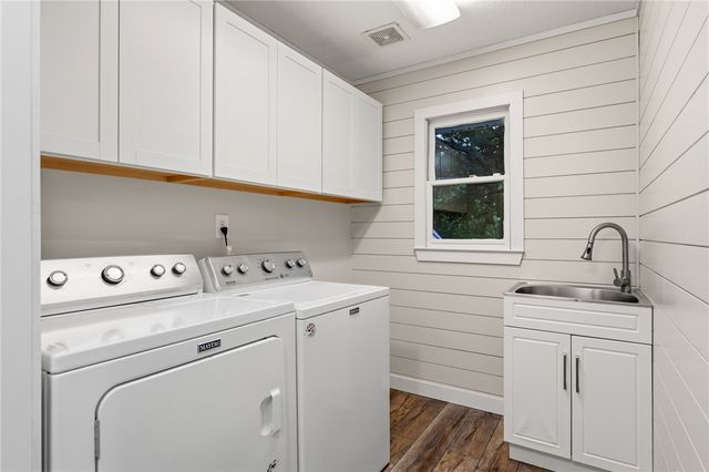 1014 E Queen Street, Pendleton, SC 29670