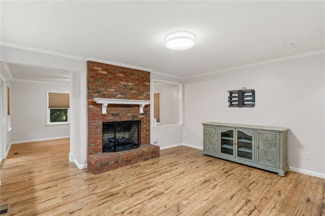 1014 E Queen Street, Pendleton, SC 29670
