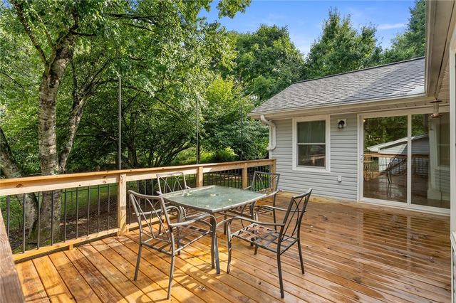 1014 E Queen Street, Pendleton, SC 29670