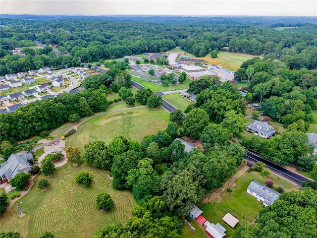 1014 E Queen Street, Pendleton, SC 29670