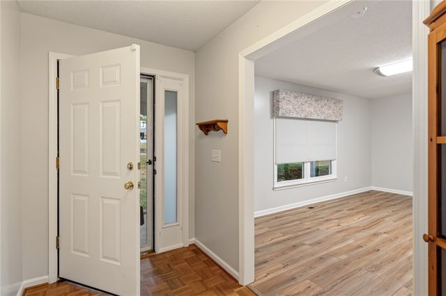 1014 E Queen Street, Pendleton, SC 29670