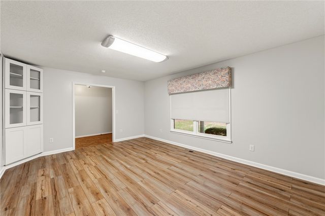 1014 E Queen Street, Pendleton, SC 29670
