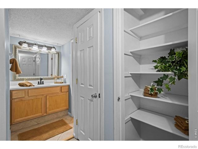 3121 S Tamarac Drive 106, Denver, CO 80231