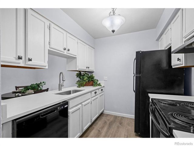 3121 S Tamarac Drive 106, Denver, CO 80231