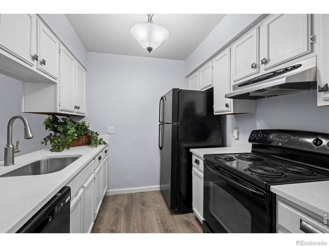 3121 S Tamarac Drive 106, Denver, CO 80231