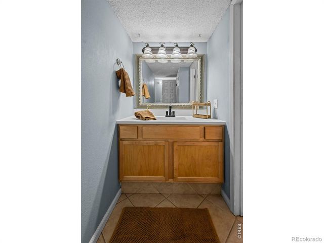 3121 S Tamarac Drive 106, Denver, CO 80231