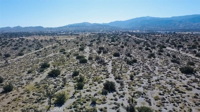 0 Smoke Tree, Pinon Hills, CA 92372