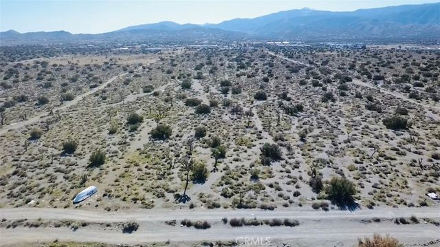 0 Smoke Tree, Pinon Hills, CA 92372