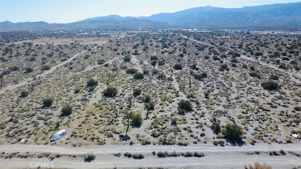 0 Smoke Tree, Pinon Hills, CA 92372