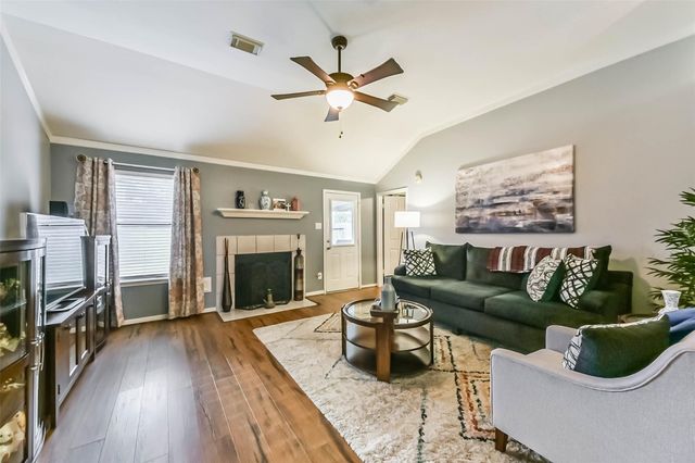 3022 Warbler Lane, Humble, TX 77396