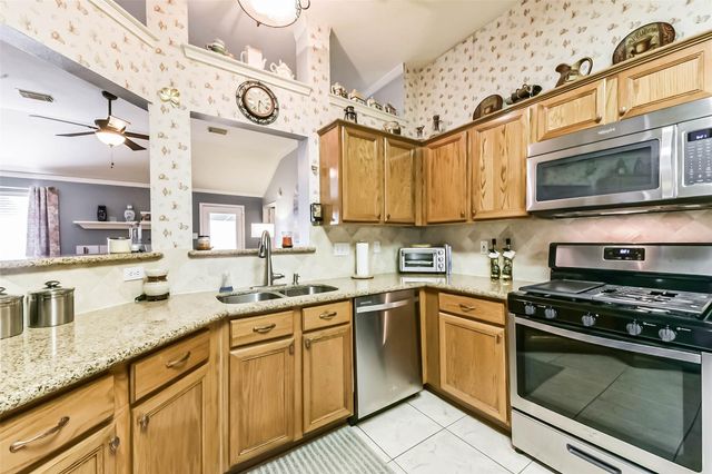 3022 Warbler Lane, Humble, TX 77396